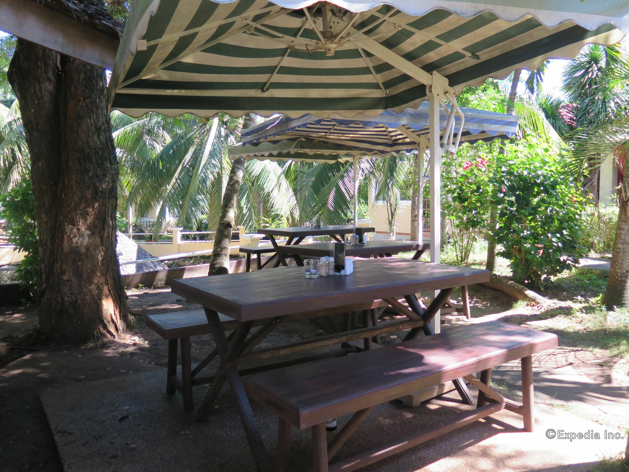 Sun Apartelle Panglao Buitenkant foto